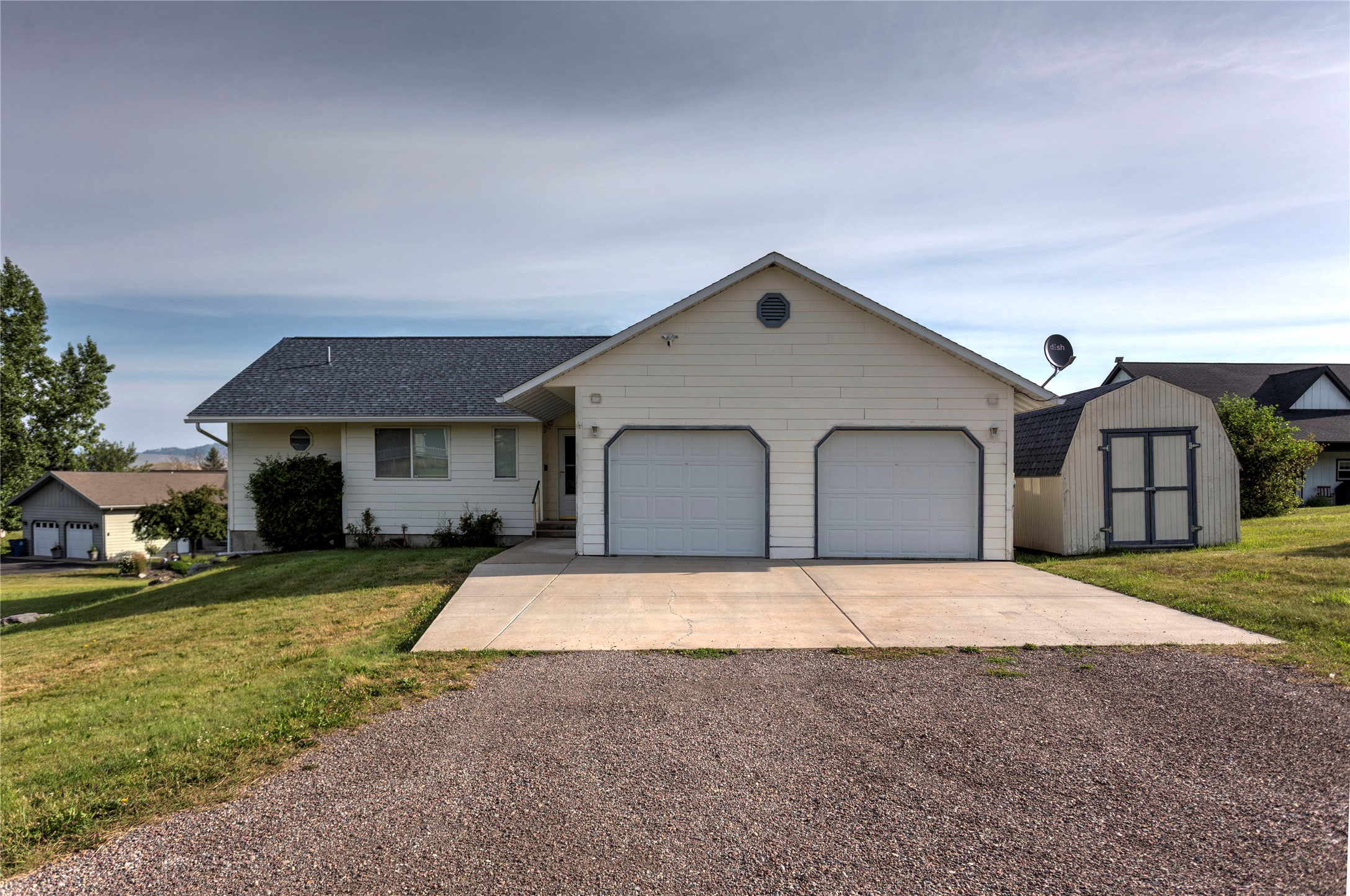 39445 Lakeview Drive Property Photo 3