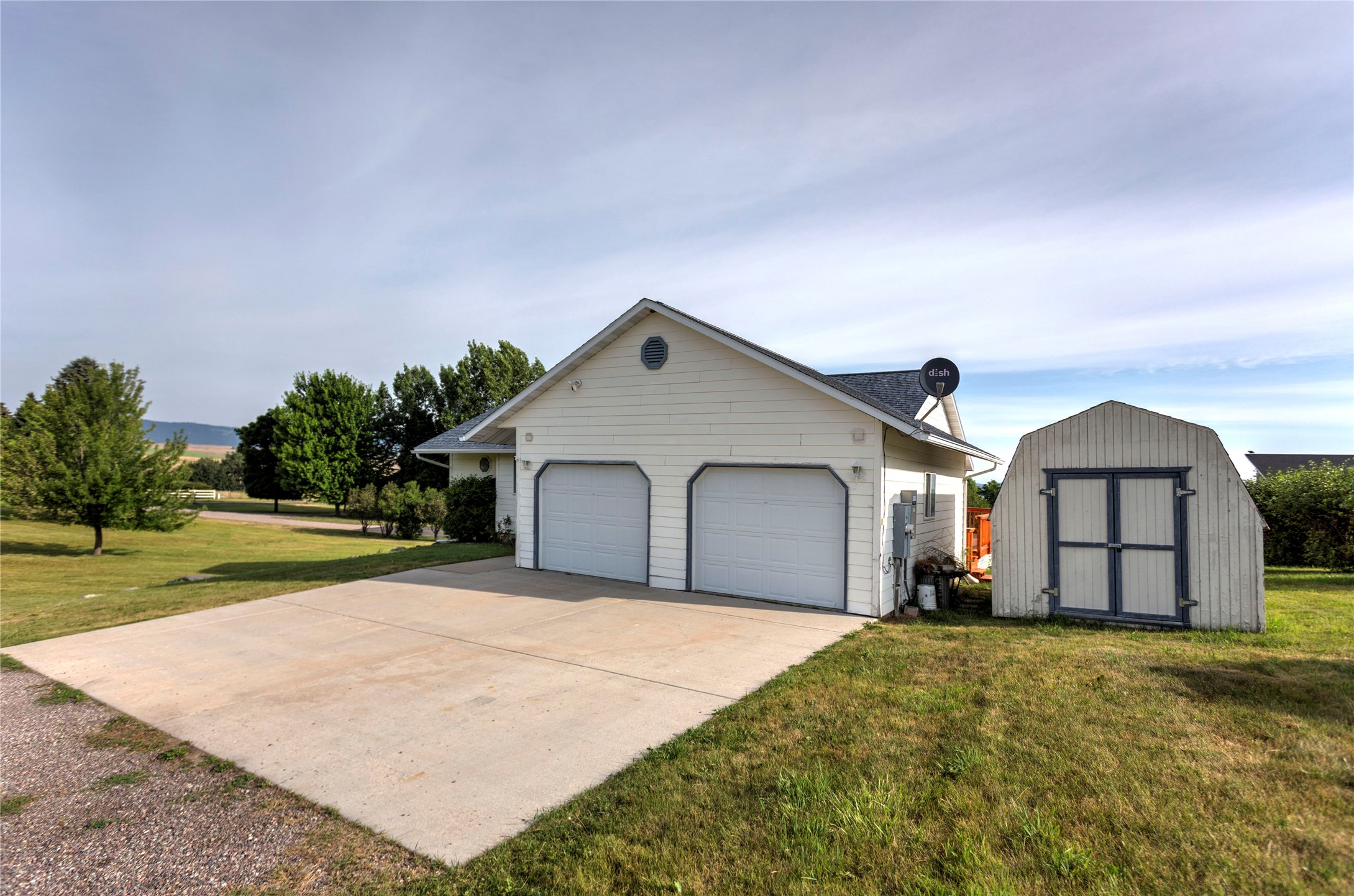 39445 Lakeview Drive Property Photo 4