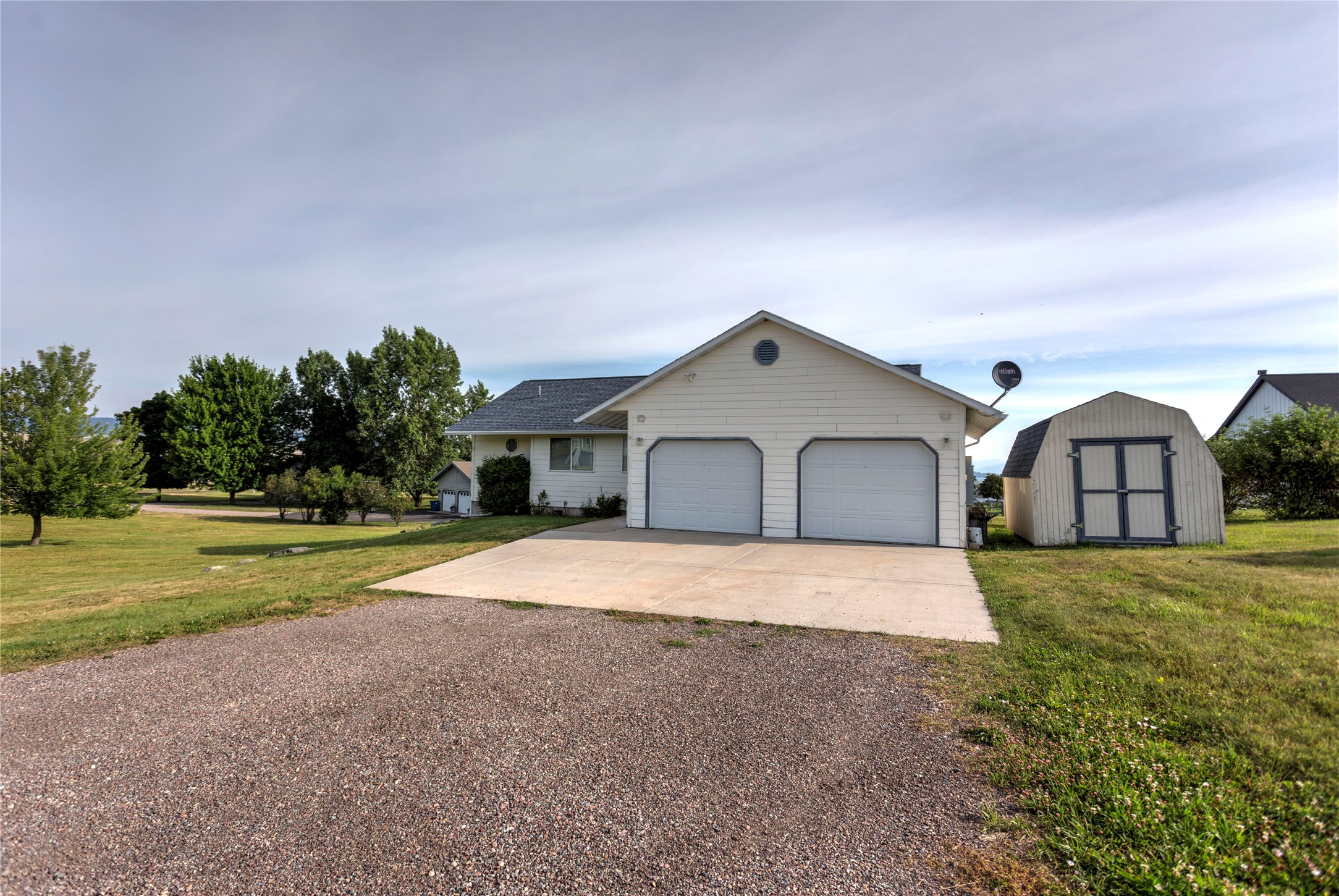 39445 Lakeview Drive Property Photo 5