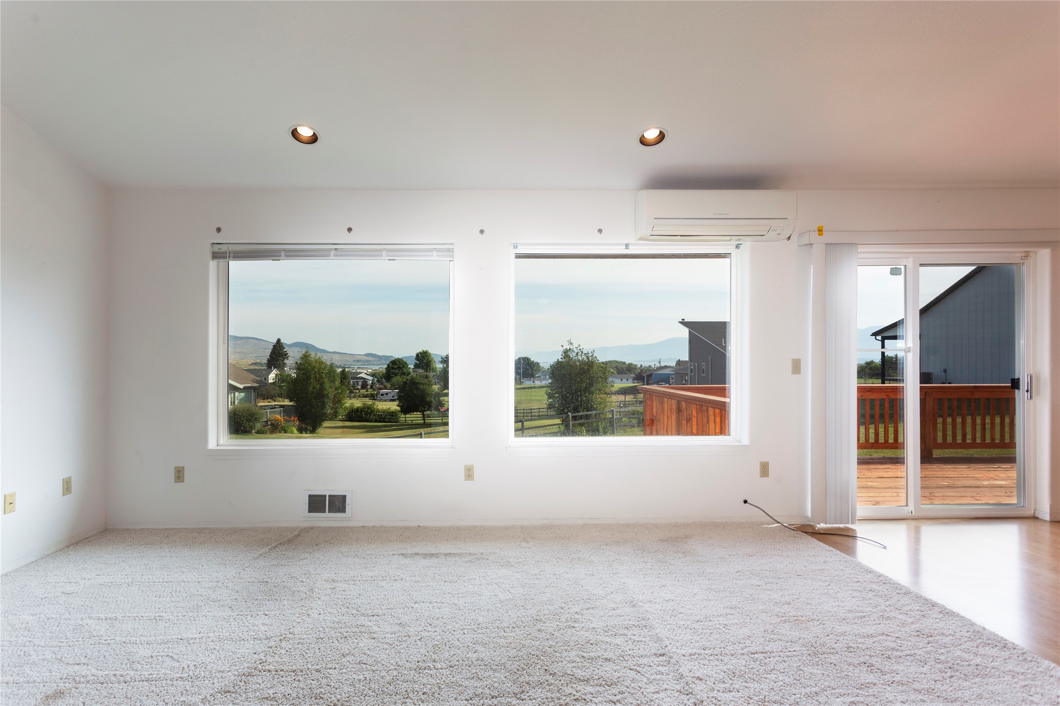 39445 Lakeview Drive Property Photo 8