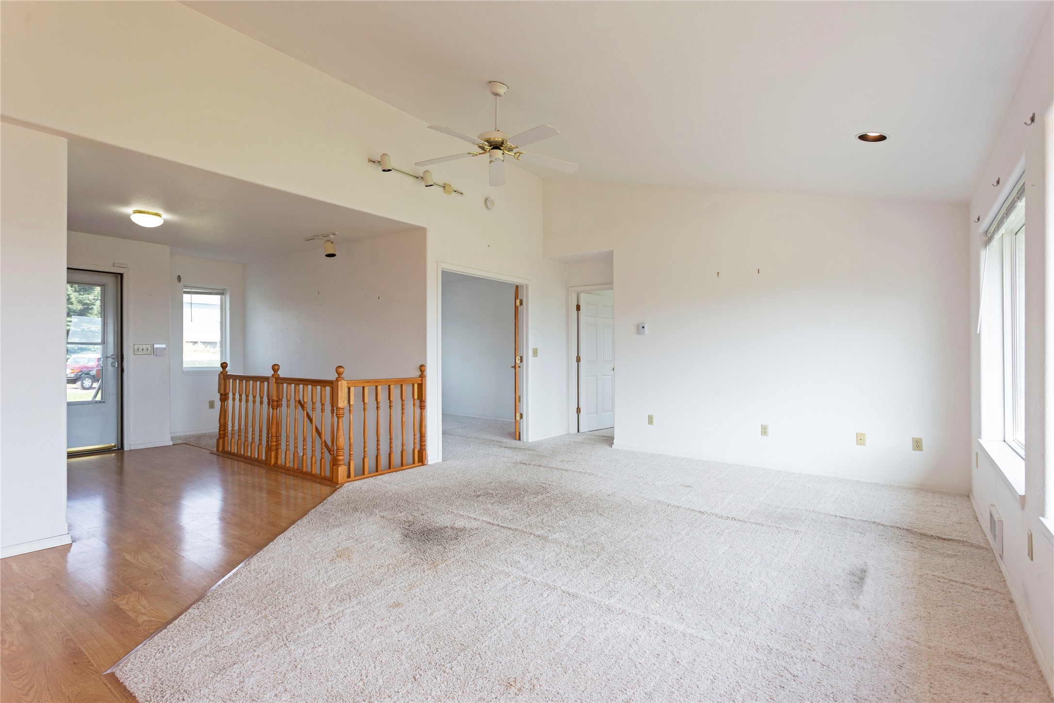 39445 Lakeview Drive Property Photo 9