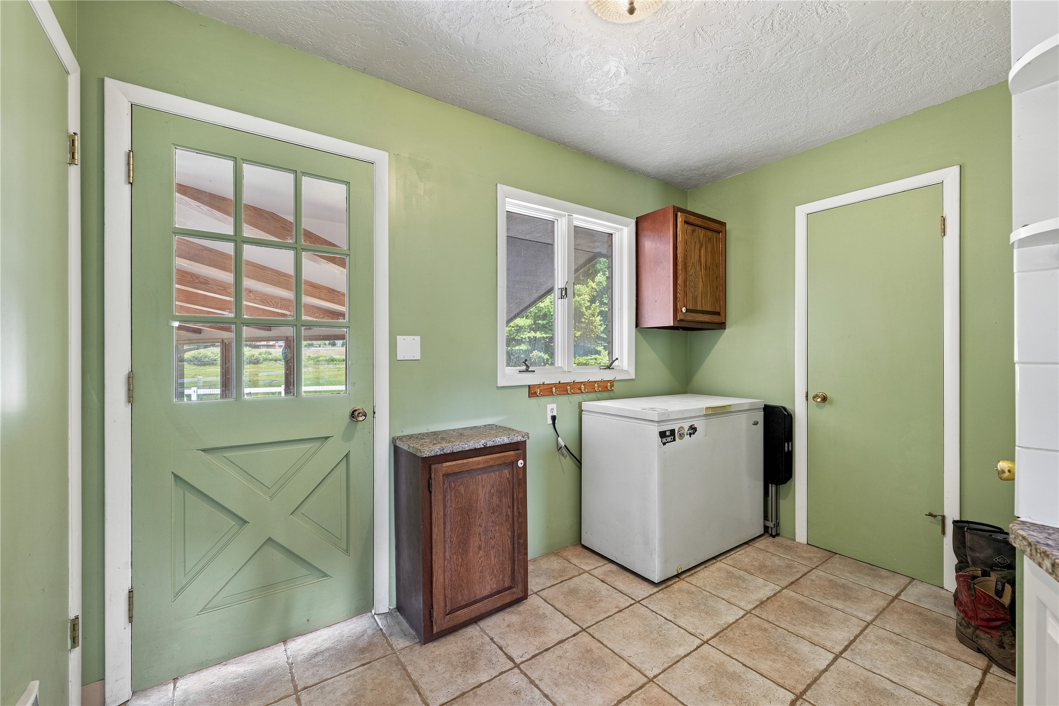 127 Low Street Property Photo 42