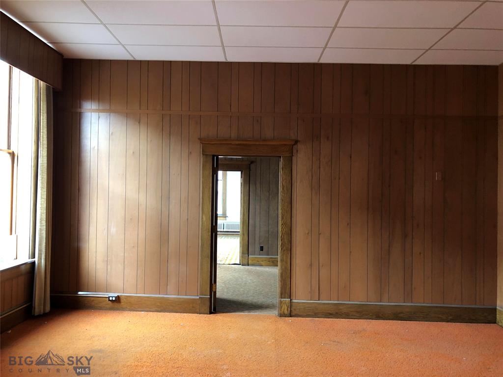 129 N Main Street Property Photo 9