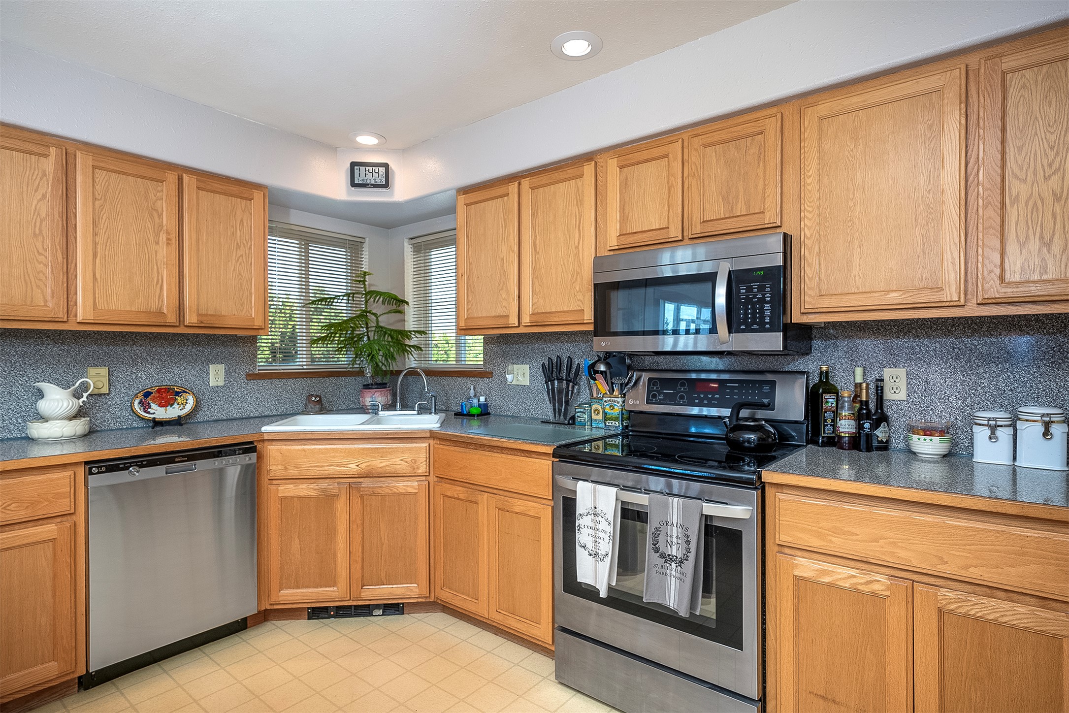 41057 Terrace Circle Property Photo 14