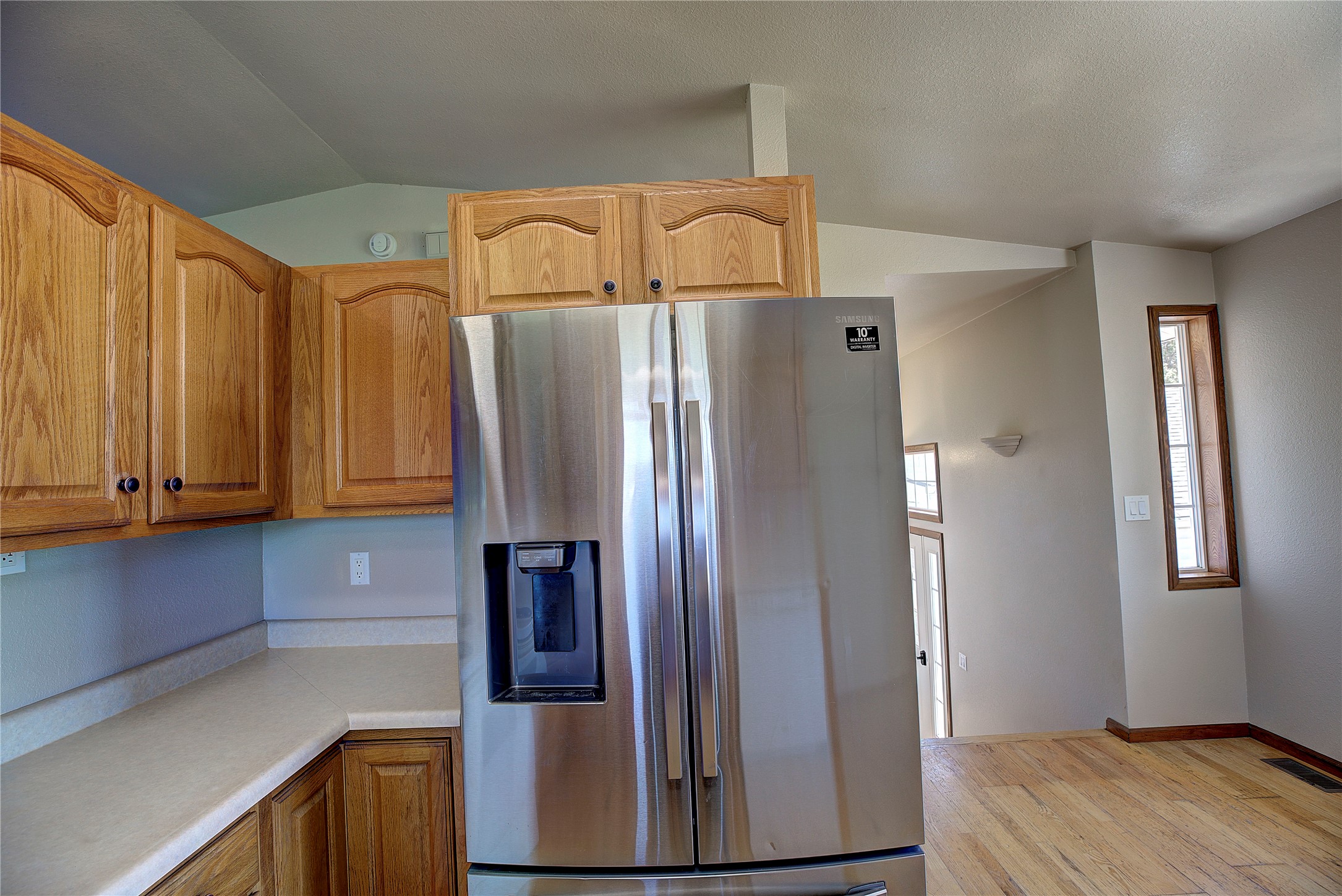 586 Willow Glen Drive Property Photo 11