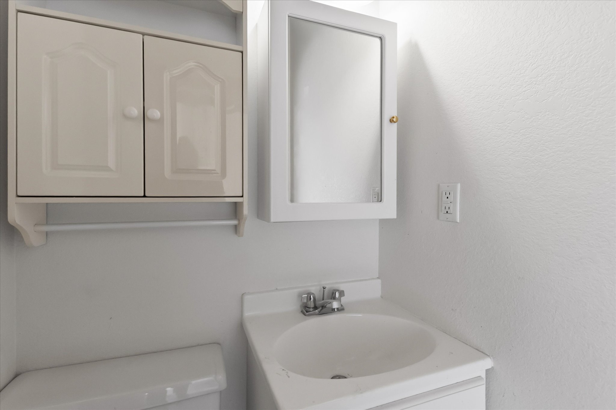 586 Willow Glen Drive Property Photo 16