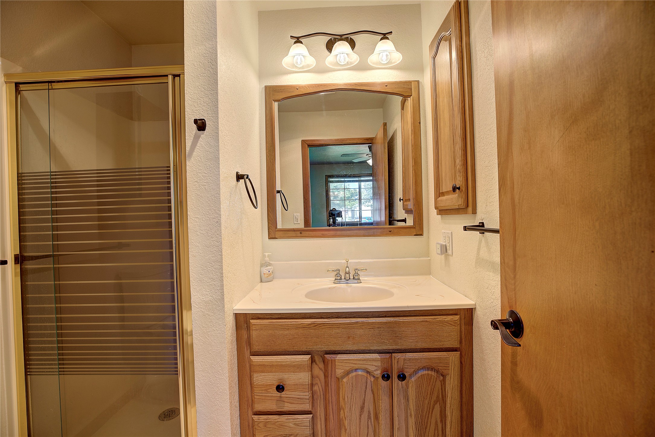 586 Willow Glen Drive Property Photo 21