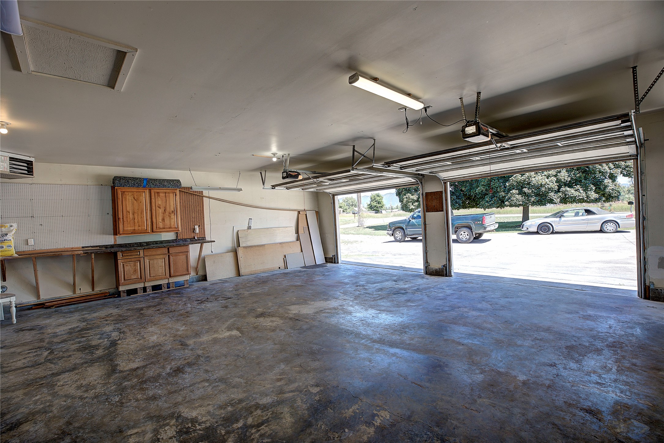 586 Willow Glen Drive Property Photo 35