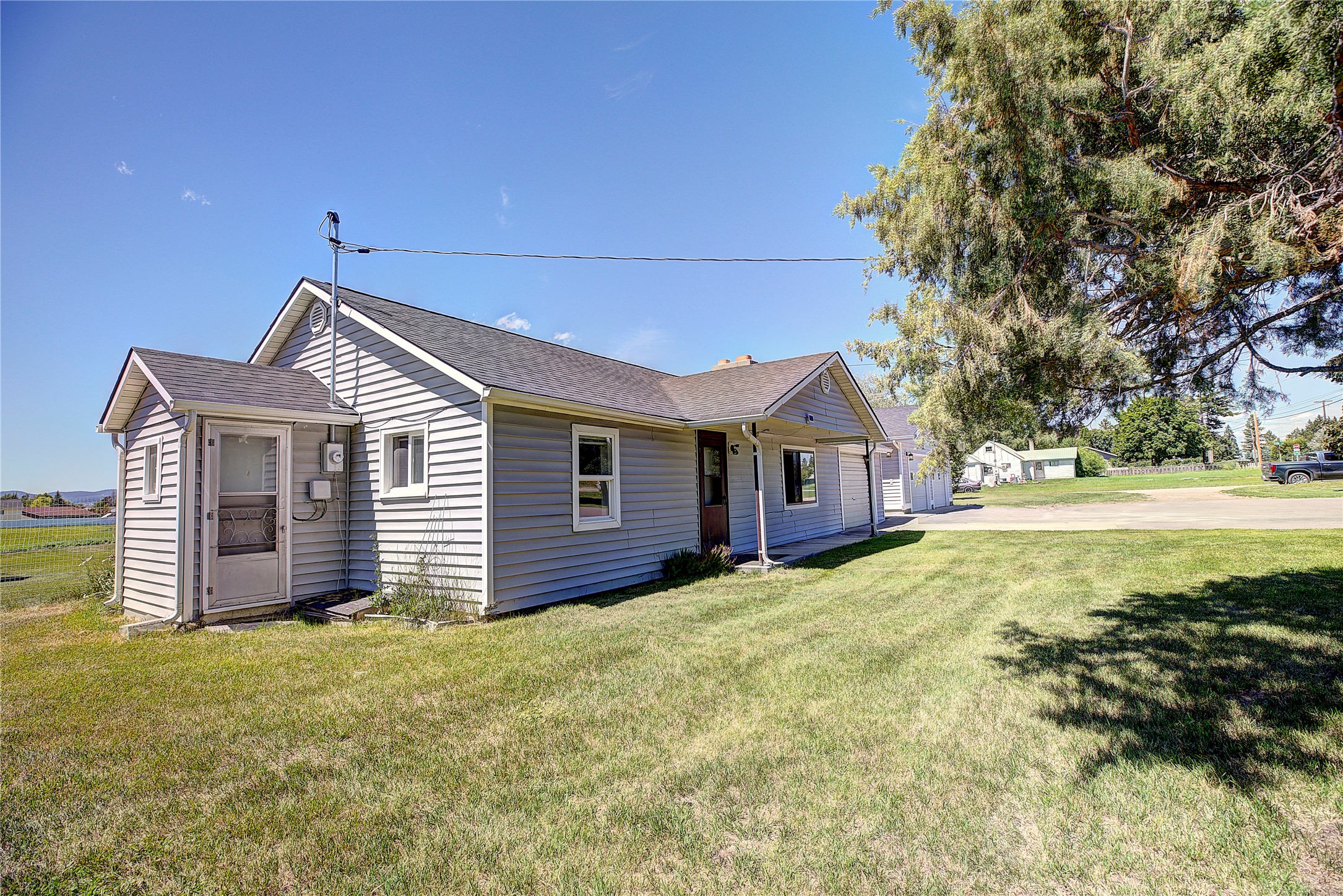 586 Willow Glen Drive Property Photo 42