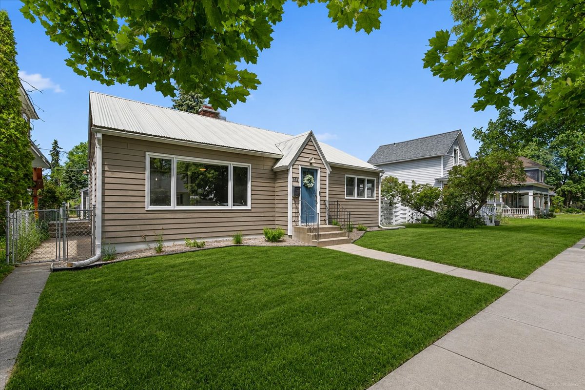 836 3rd Avenue W Property Photo 3