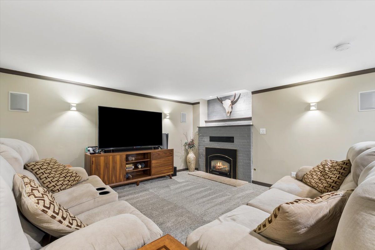 836 3rd Avenue W Property Photo 31