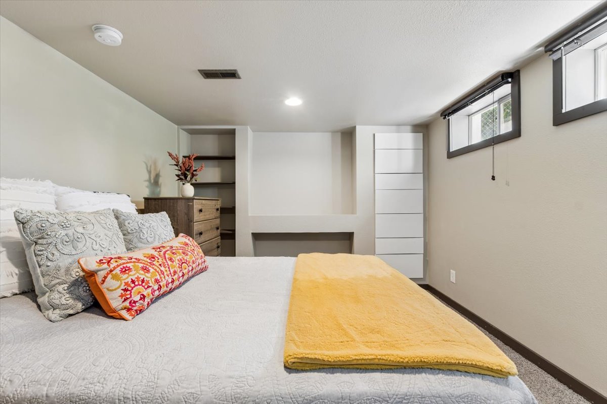 836 3rd Avenue W Property Photo 36