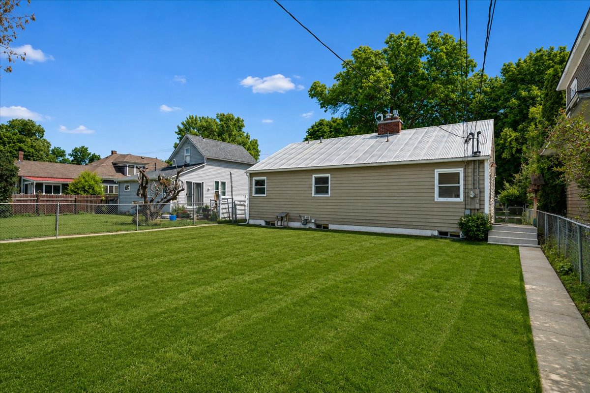 836 3rd Avenue W Property Photo 40