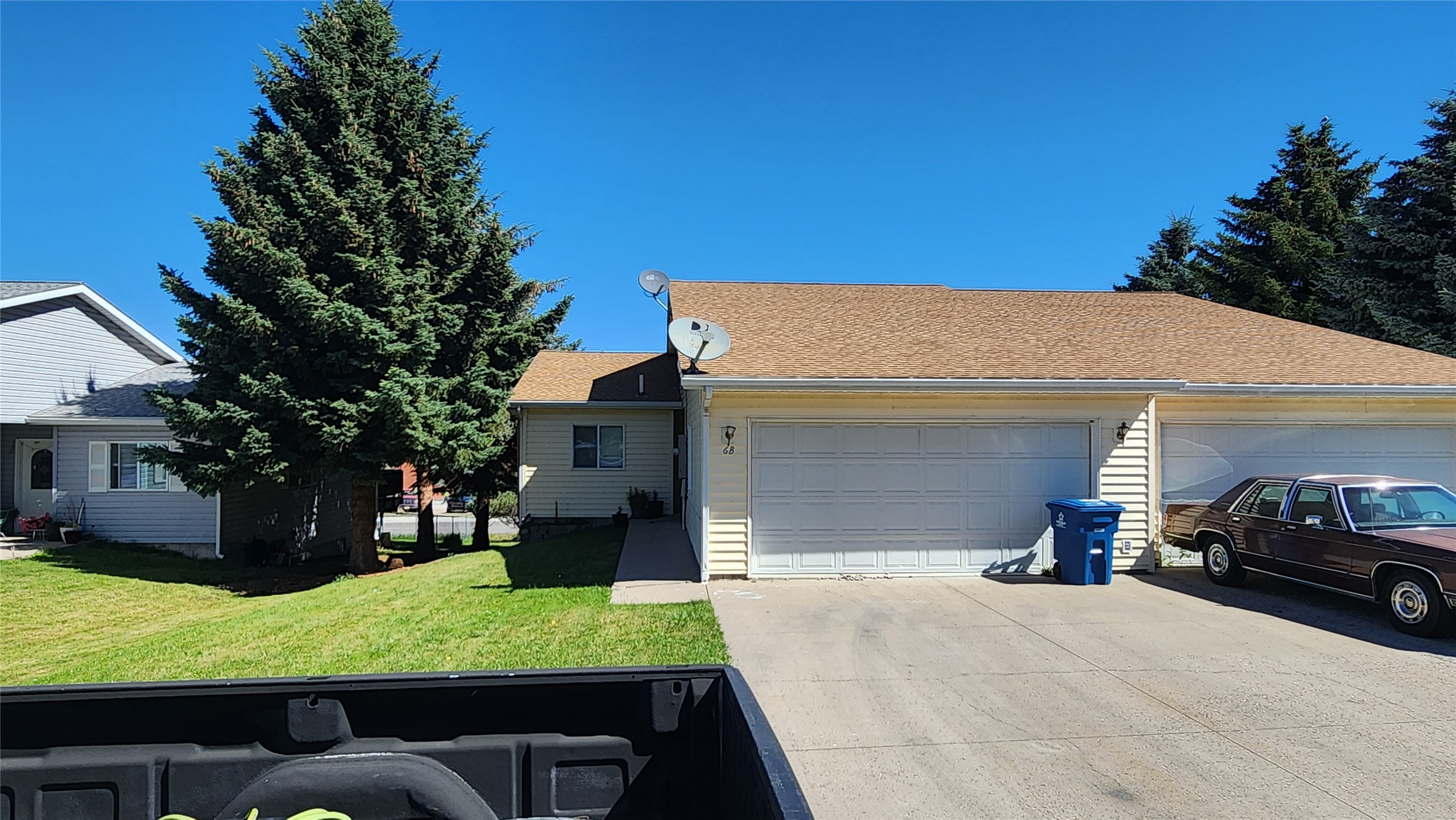 6 A Avenue B Property Photo 1