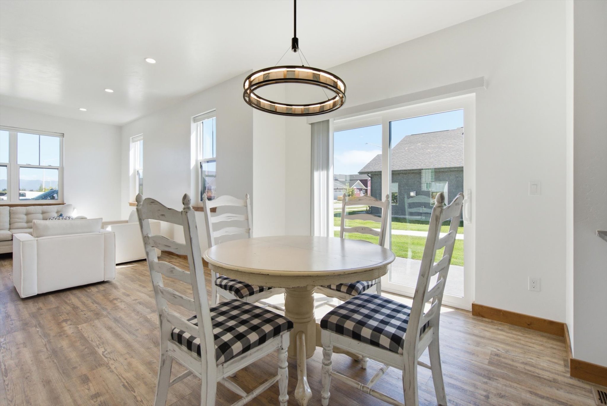 710 August Way Property Photo 7