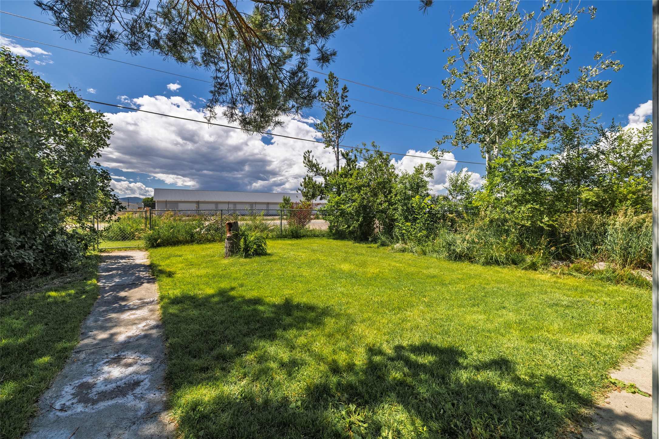 1110 Sierra Road W Property Photo 9