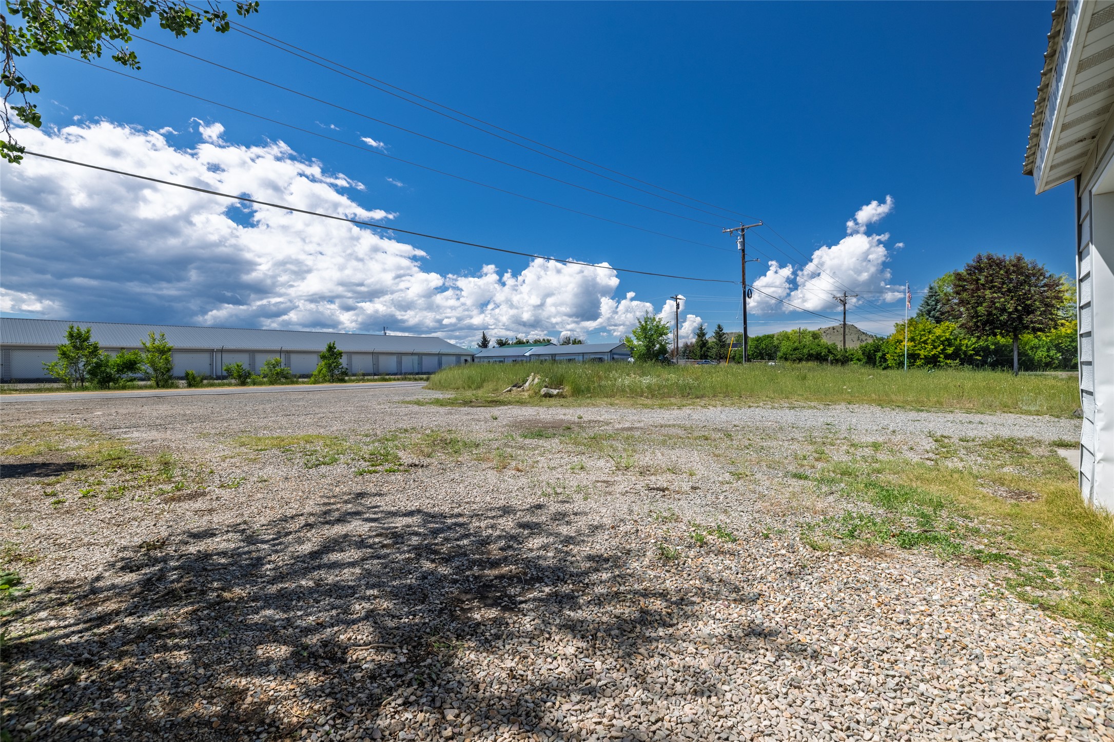 1110 Sierra Road W Property Photo 10