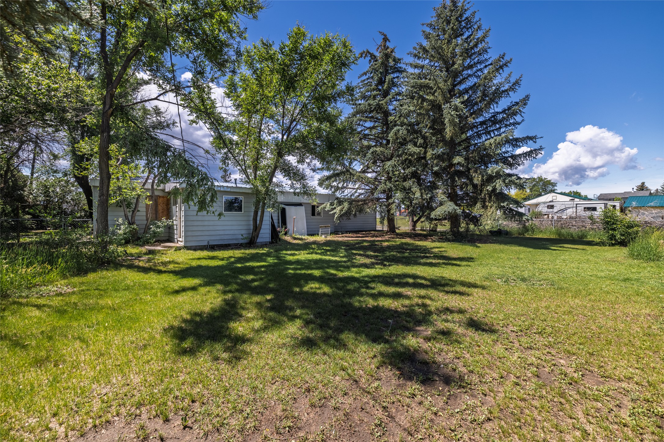 1110 Sierra Road W Property Photo 15