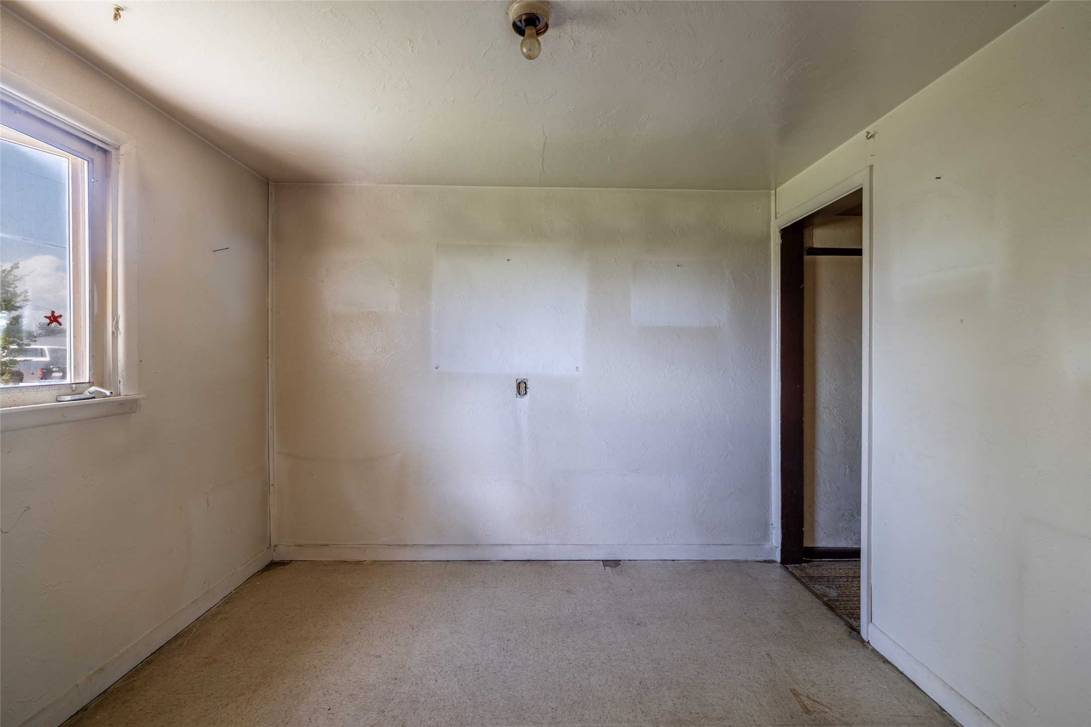1110 Sierra Road W Property Photo 37