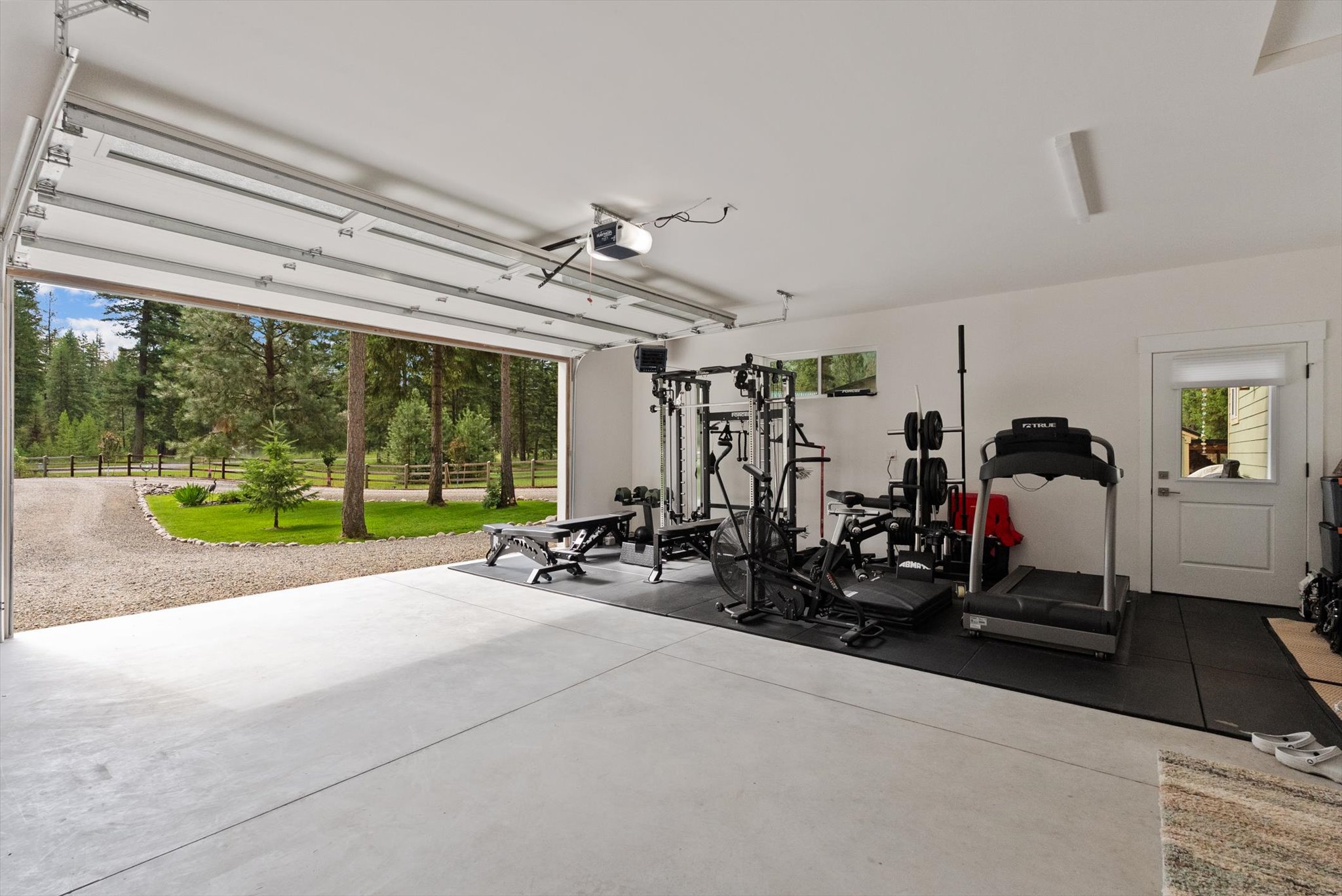 218 Quarter Circle Cross Drive Property Photo 4