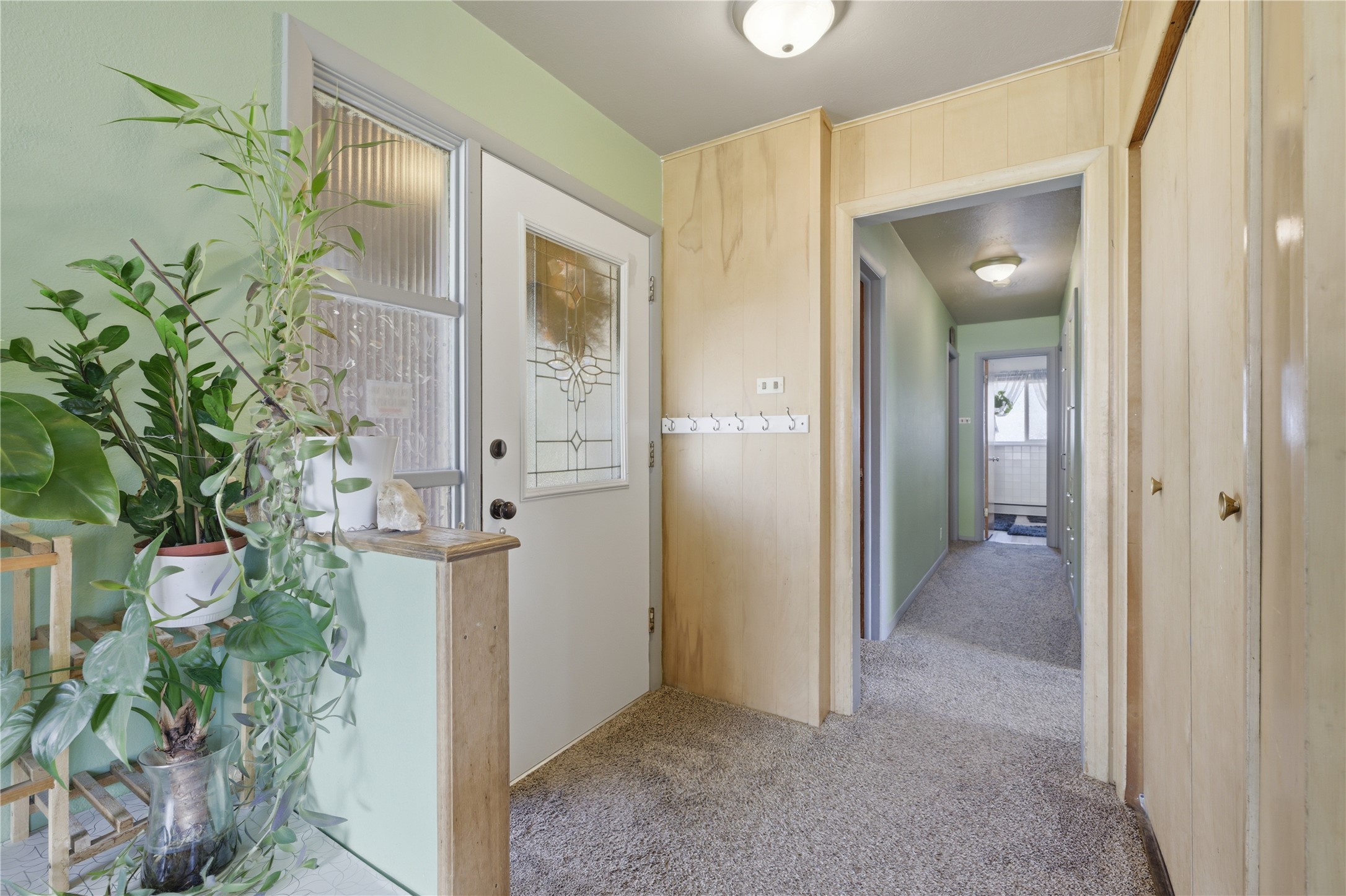 1908 Hamburg Street Property Photo 4