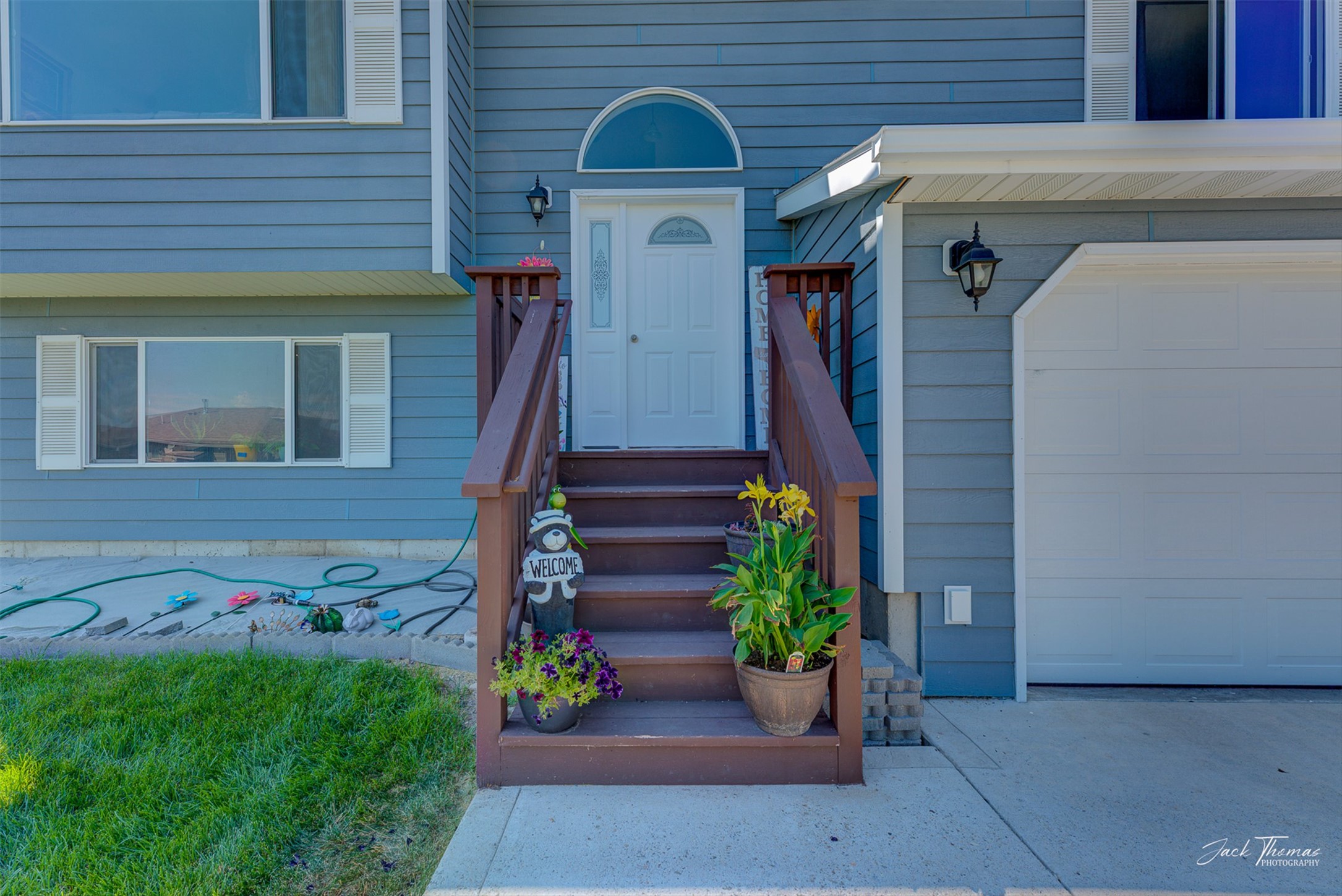 5334 Glacier Point Loop Property Photo 4