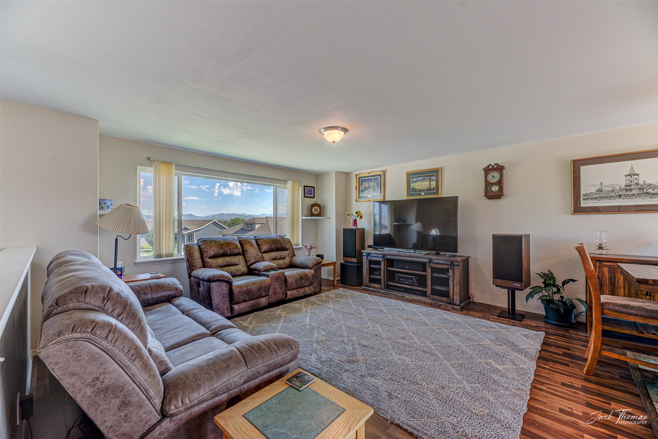 5334 Glacier Point Loop Property Photo 6