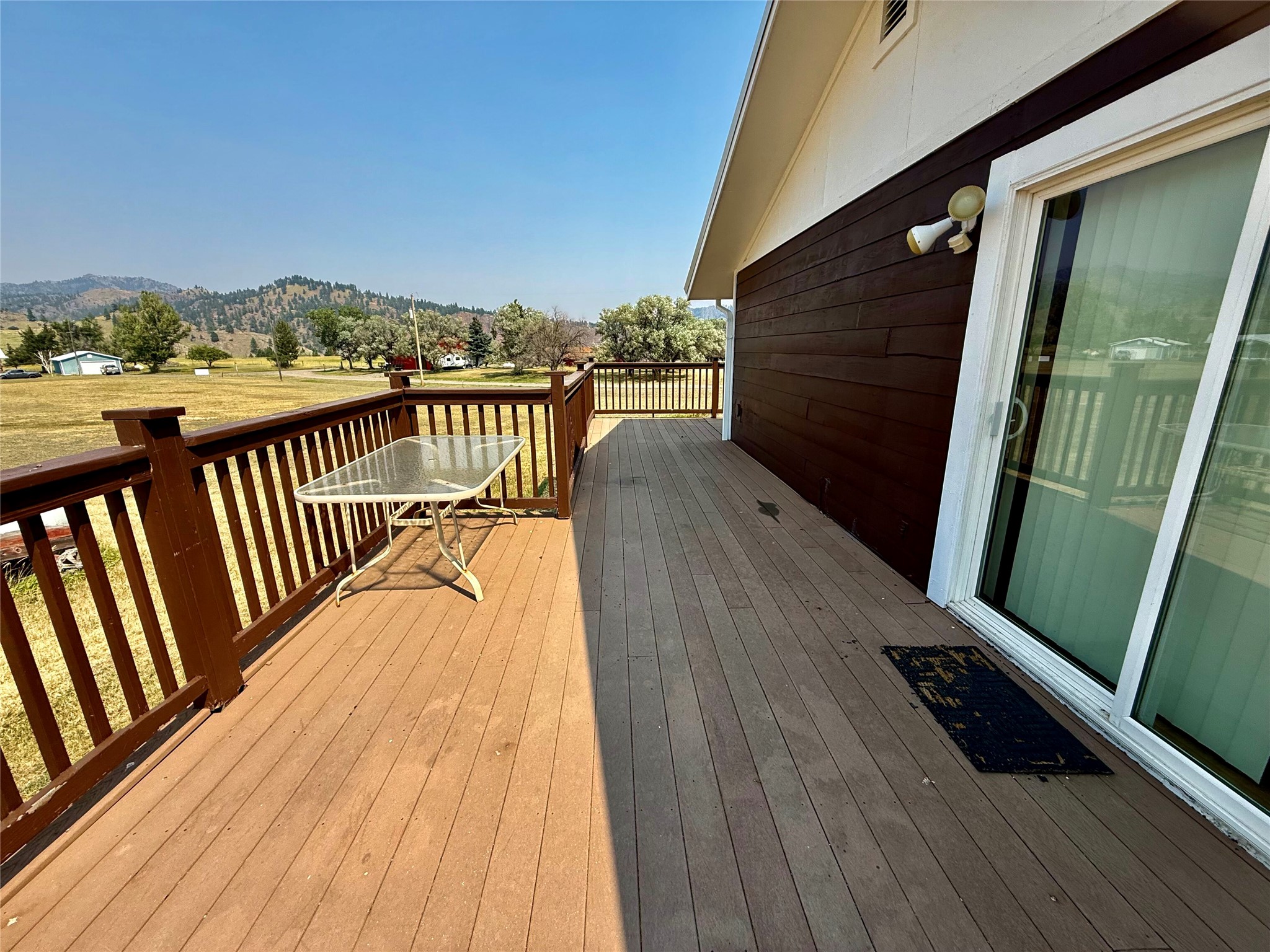 6 Meadowlark Square Property Photo 7