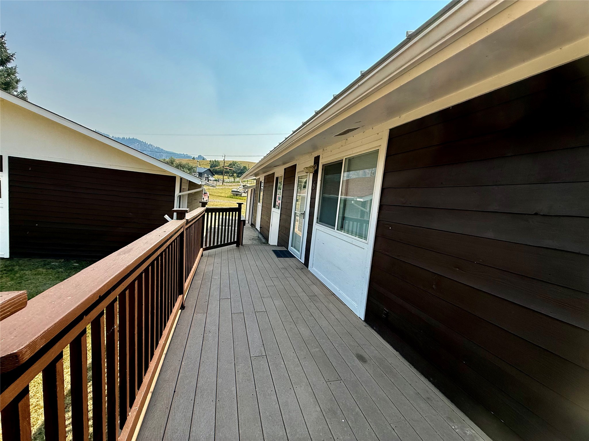 6 Meadowlark Square Property Photo 8