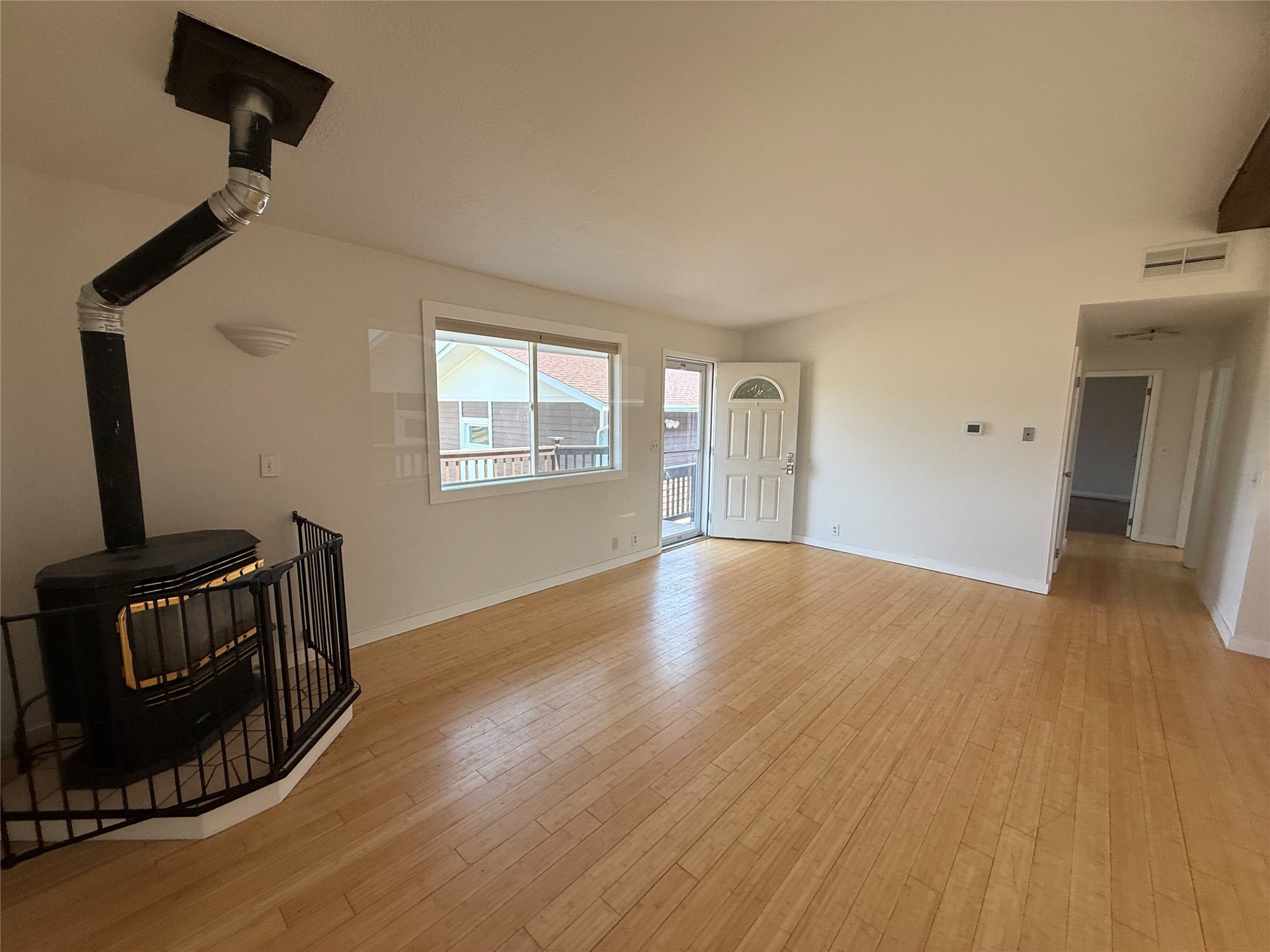 6 Meadowlark Square Property Photo 11