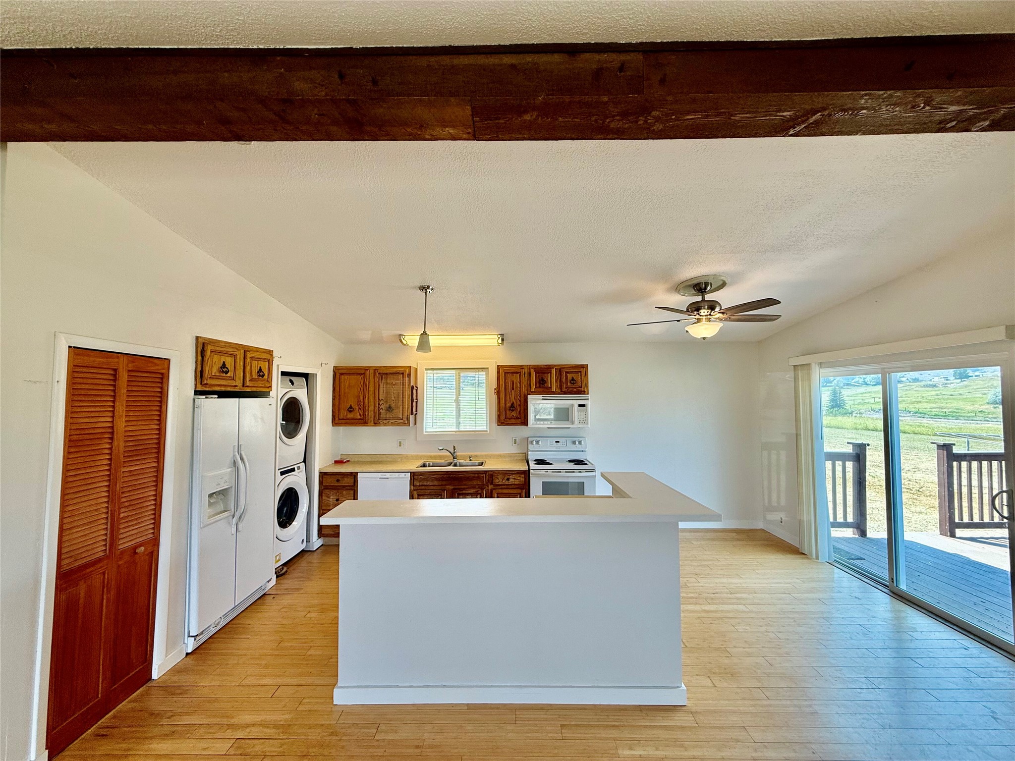 6 Meadowlark Square Property Photo 18