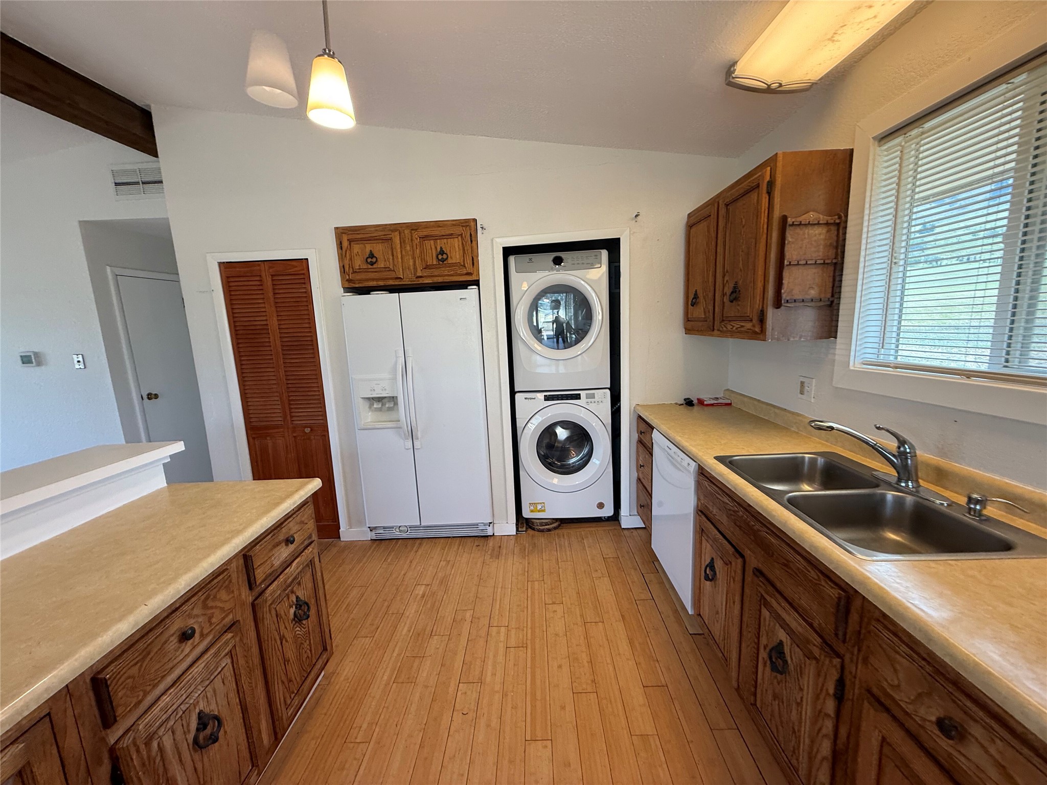 6 Meadowlark Square Property Photo 19