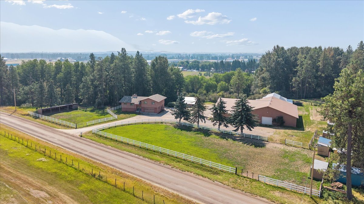 1020 Conn Road Property Photo 1