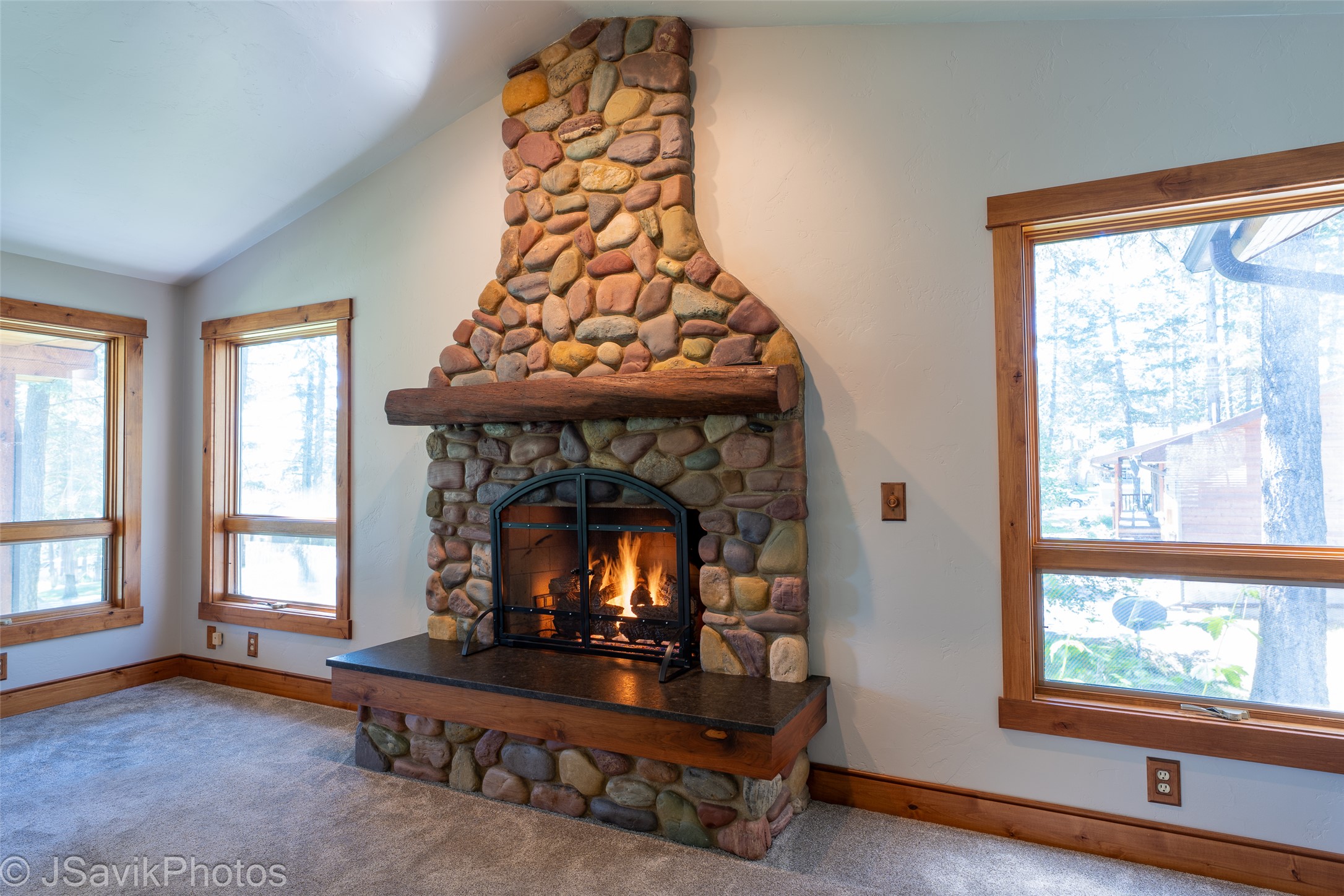 200 Whitetail Lane Property Photo 8