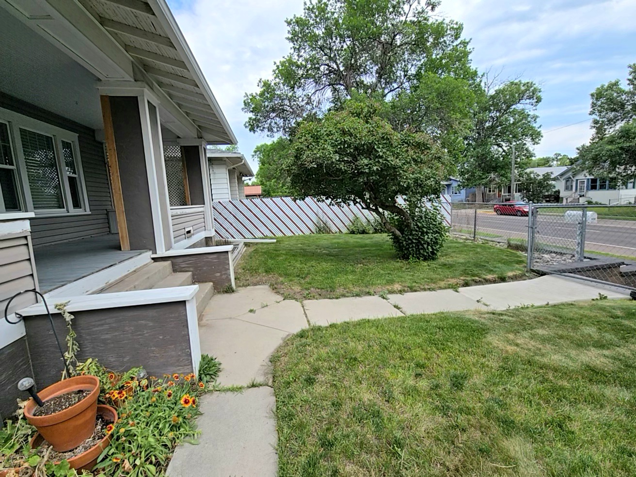 1111 2nd Avenue N Property Photo 4