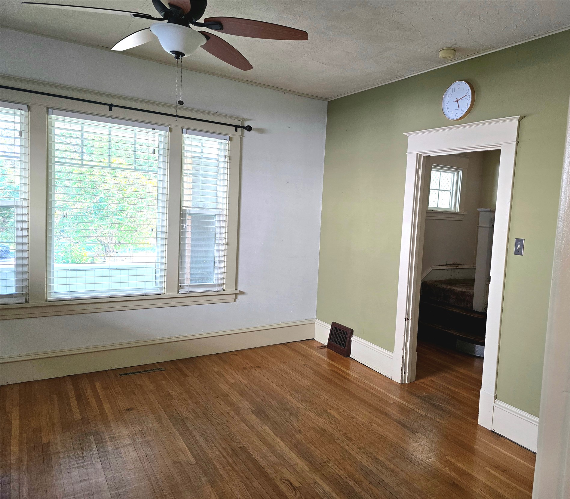 1111 2nd Avenue N Property Photo 15