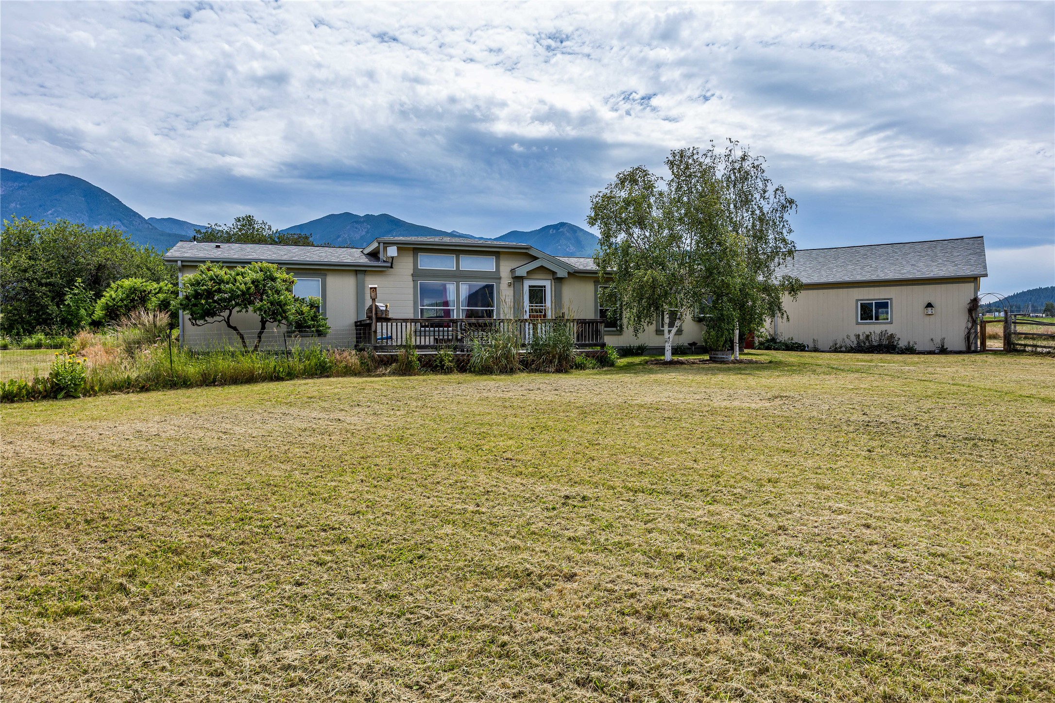 26560 Us Highway 93 N Property Photo 3