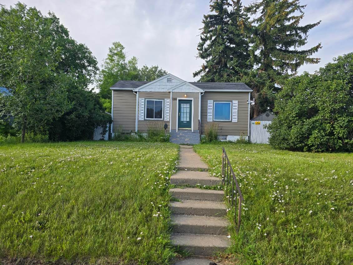 1304 7th Avenue S Property Photo 2