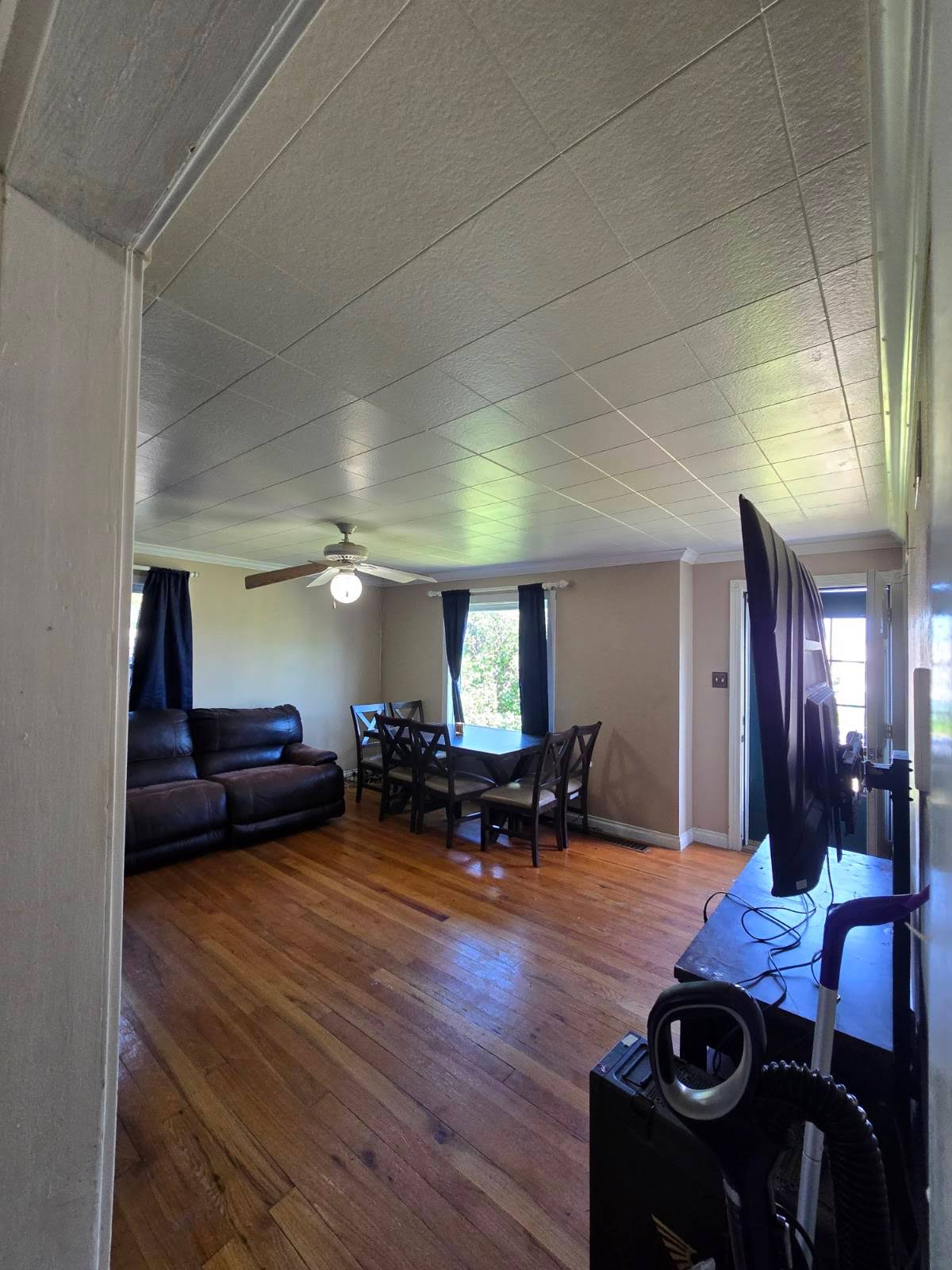 1304 7th Avenue S Property Photo 3