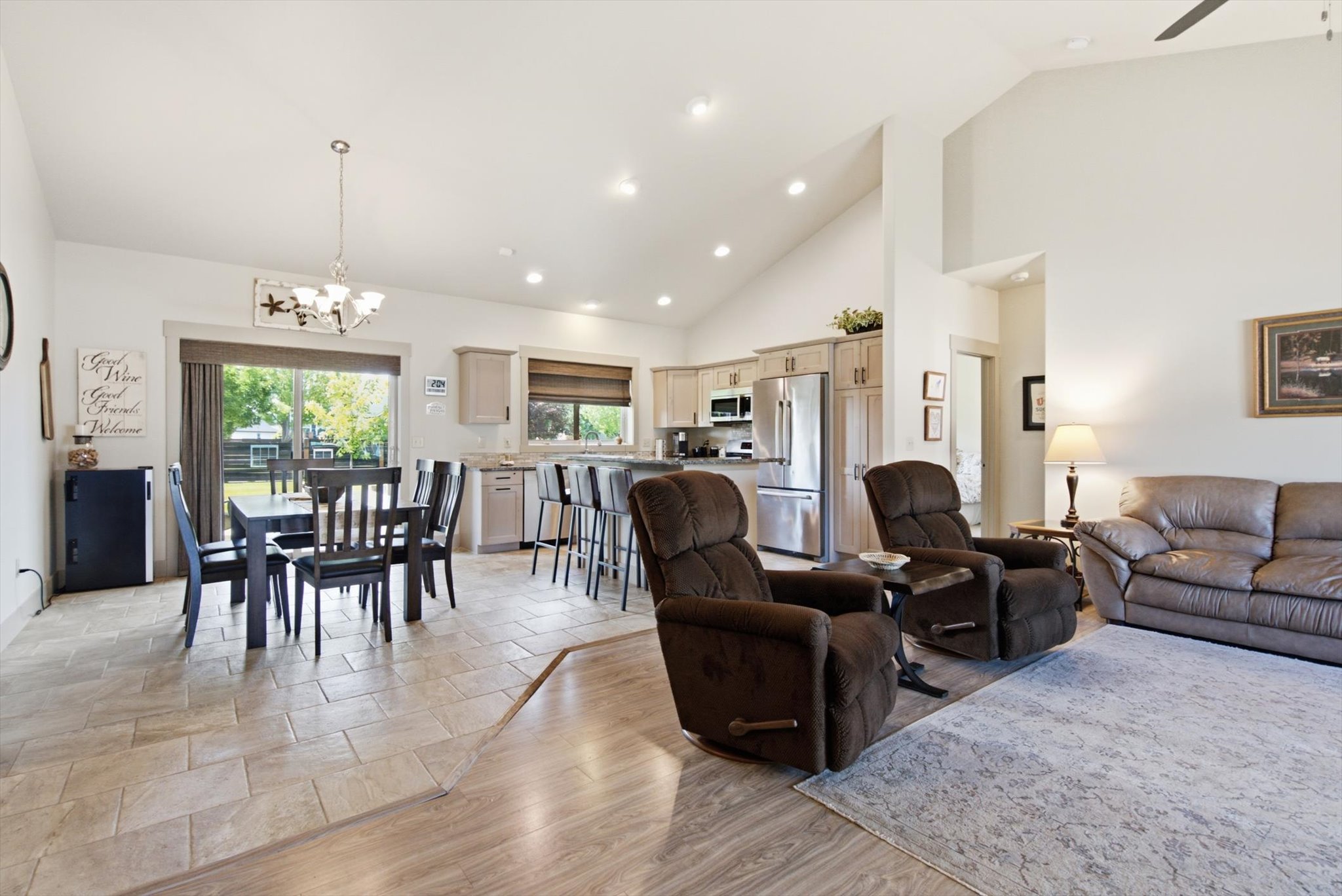 150 Lazy Creek Way Property Photo 3