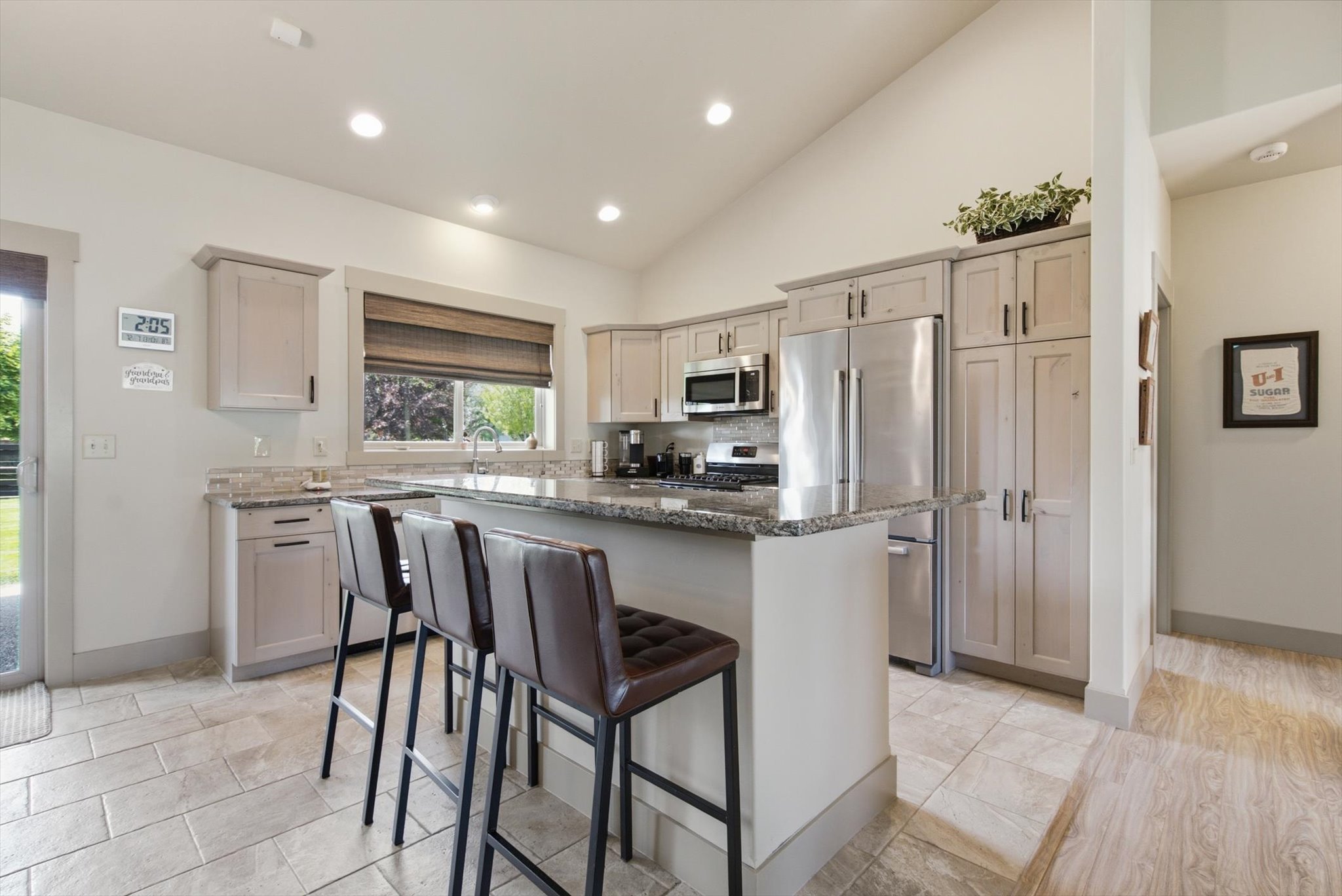 150 Lazy Creek Way Property Photo 6