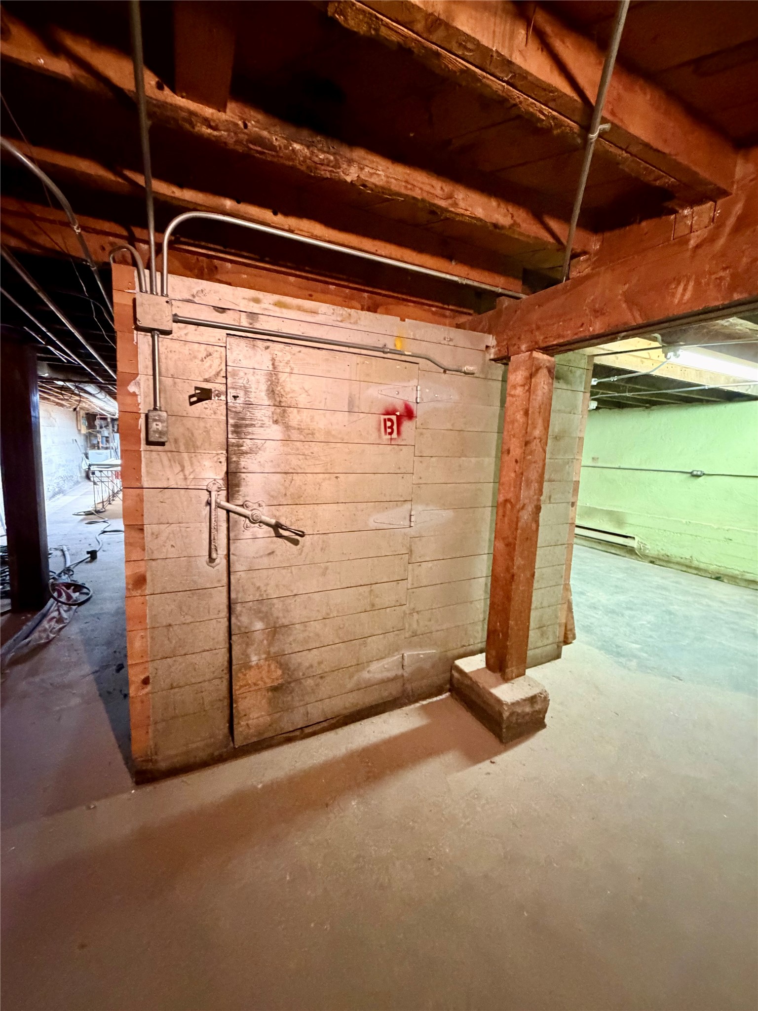 406 Main Street Property Photo 11