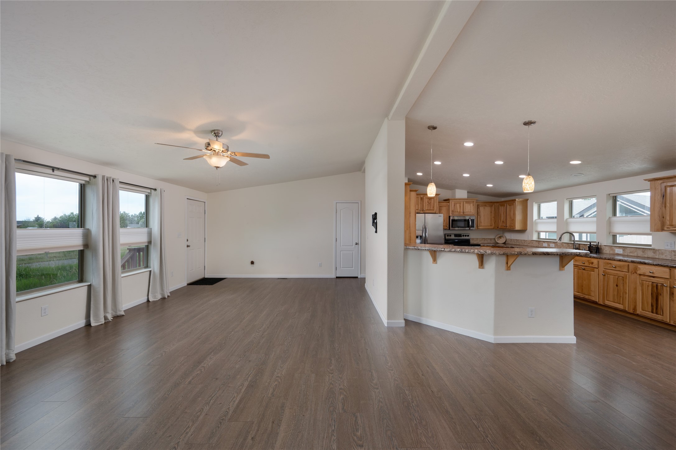 607 Meadow Circle Property Photo 3