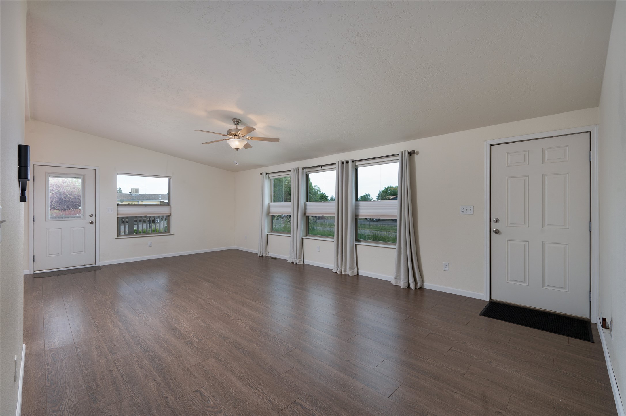 607 Meadow Circle Property Photo 5