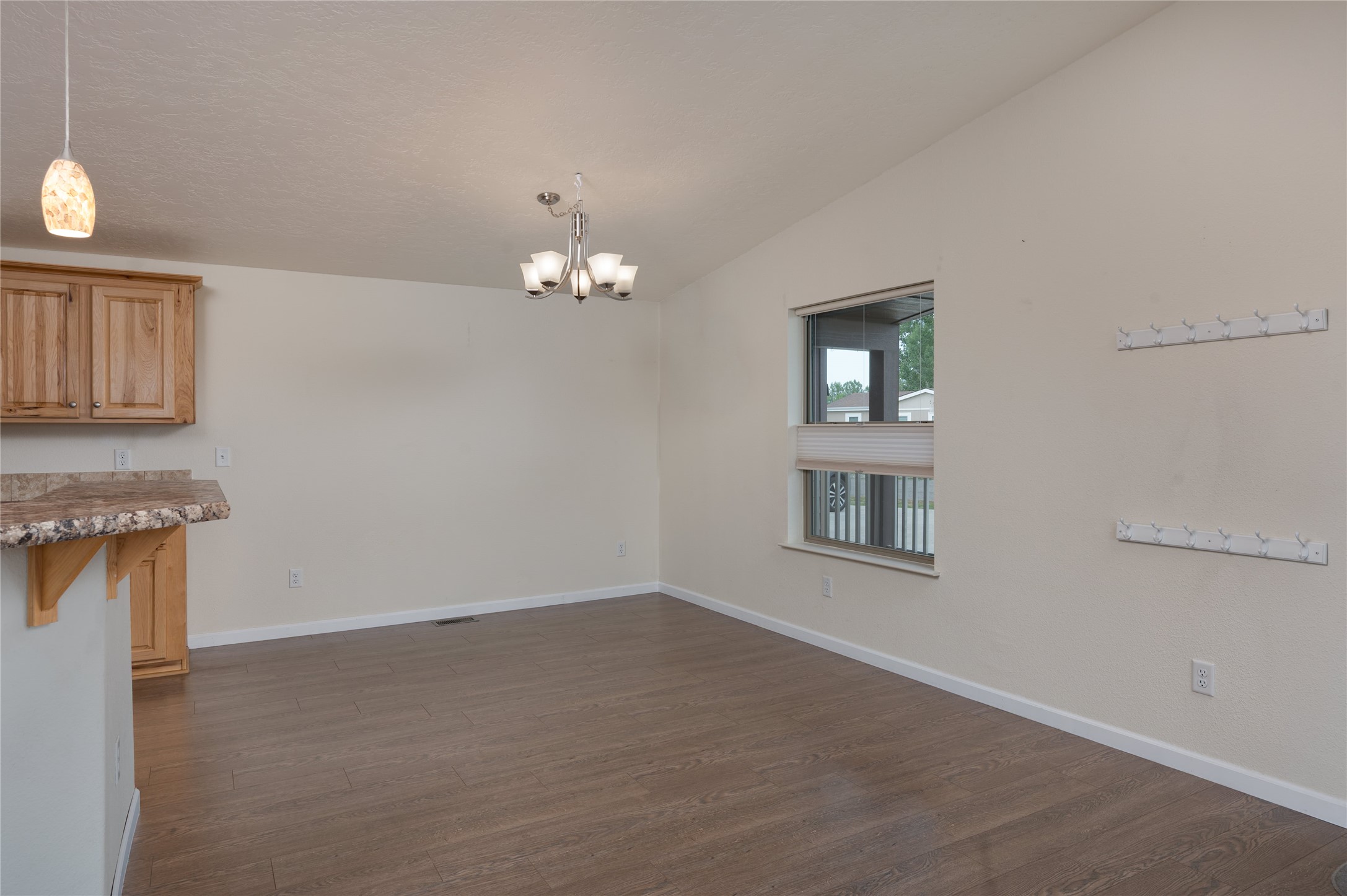607 Meadow Circle Property Photo 9