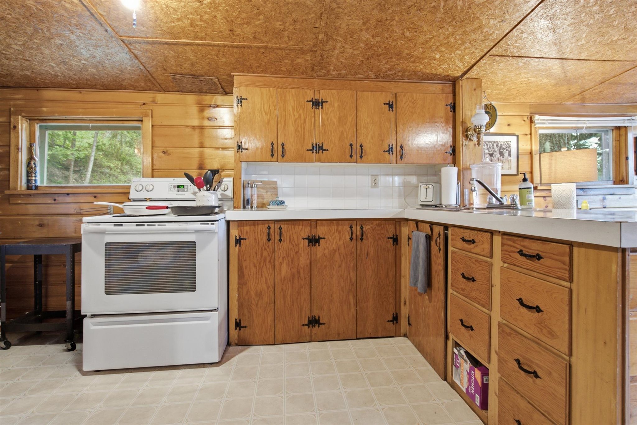 1822 Echo Cabin Loop Property Photo 9
