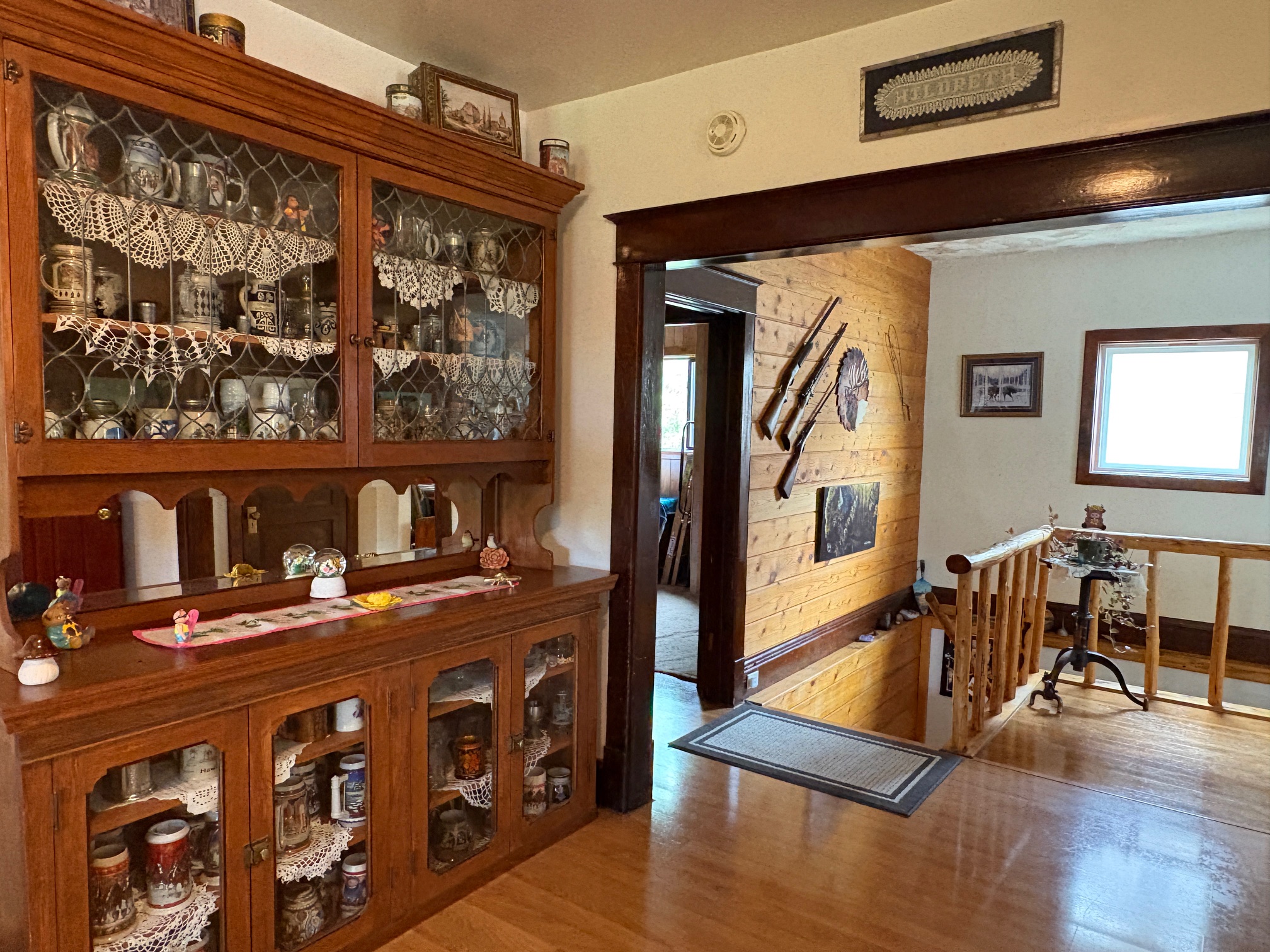 1136 E Glendale Street Property Photo 5