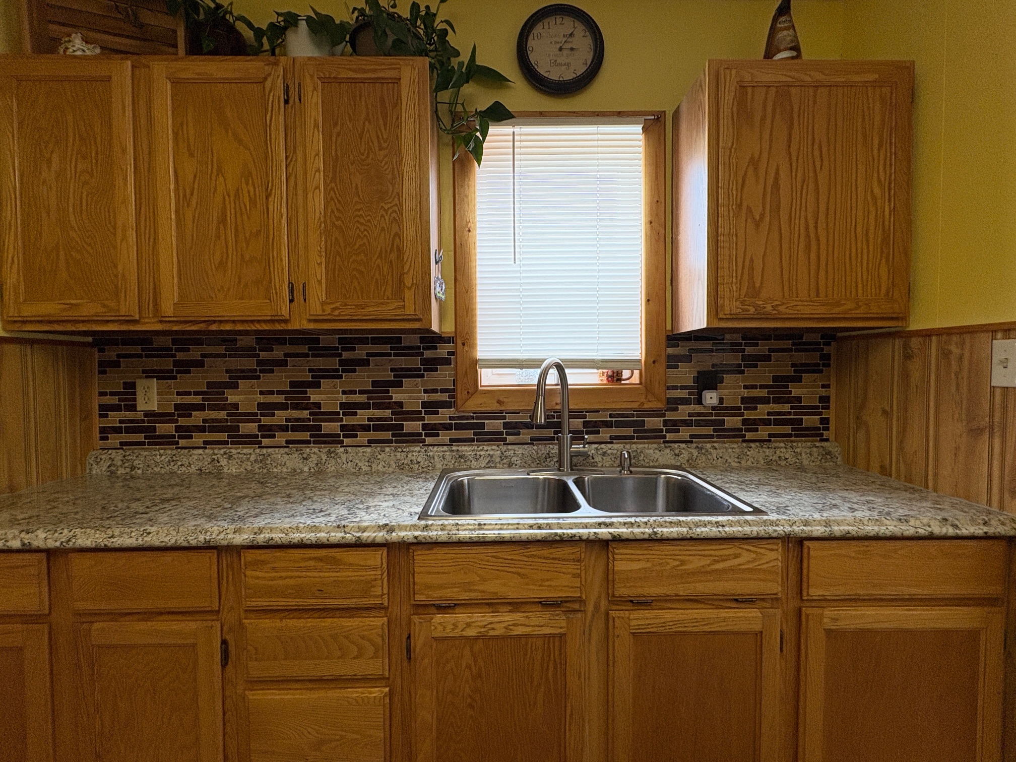 1136 E Glendale Street Property Photo 8