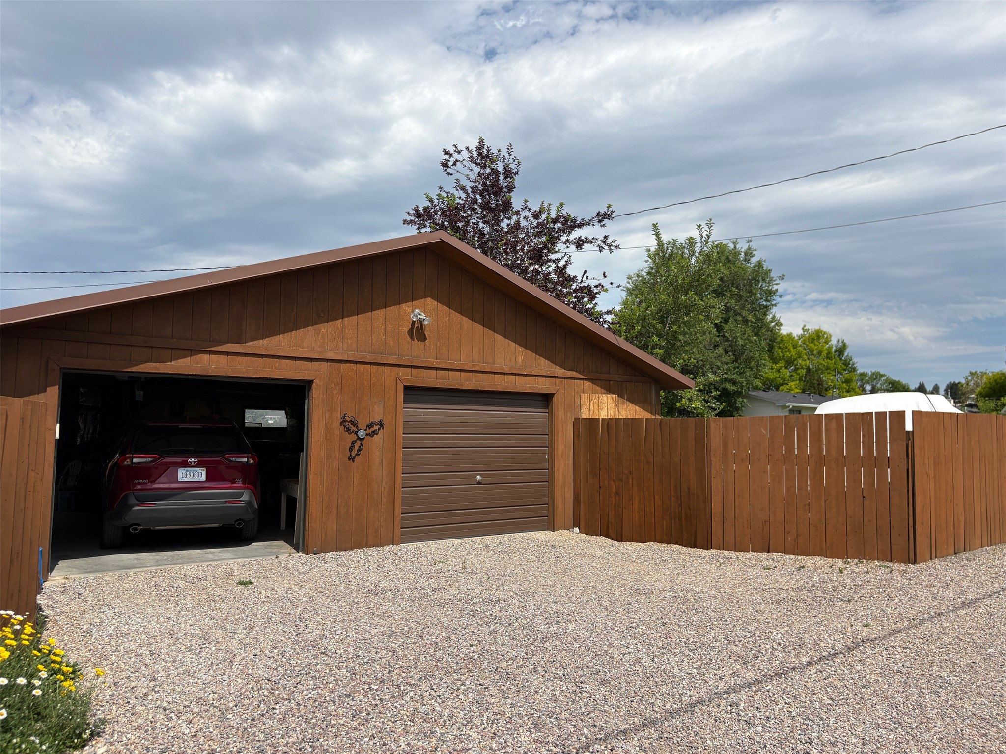 1136 E Glendale Street Property Photo 41