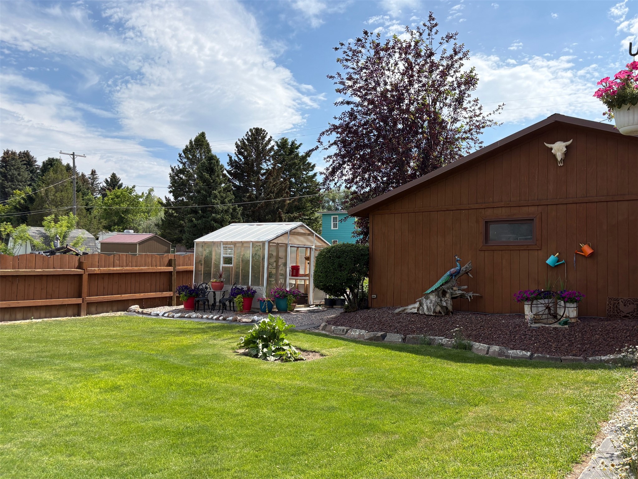 1136 E Glendale Street Property Photo 43
